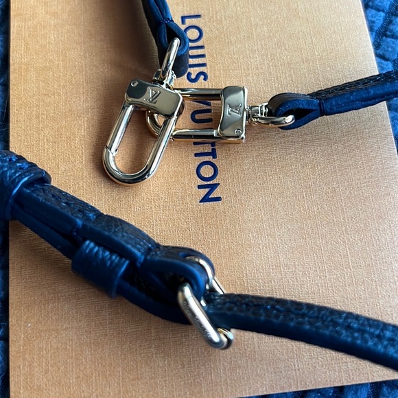 NWT Louis Vuitton Locky BB - Picture 11 of 15